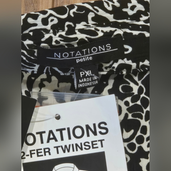 NWT Notations Paisley Print Top - Picture 7 of 12